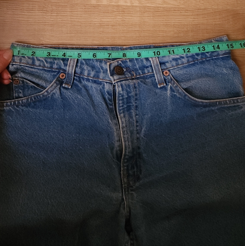 Aligrace Vintage Levi Mid-Rise Taper Jeans - Picture 4 of 8